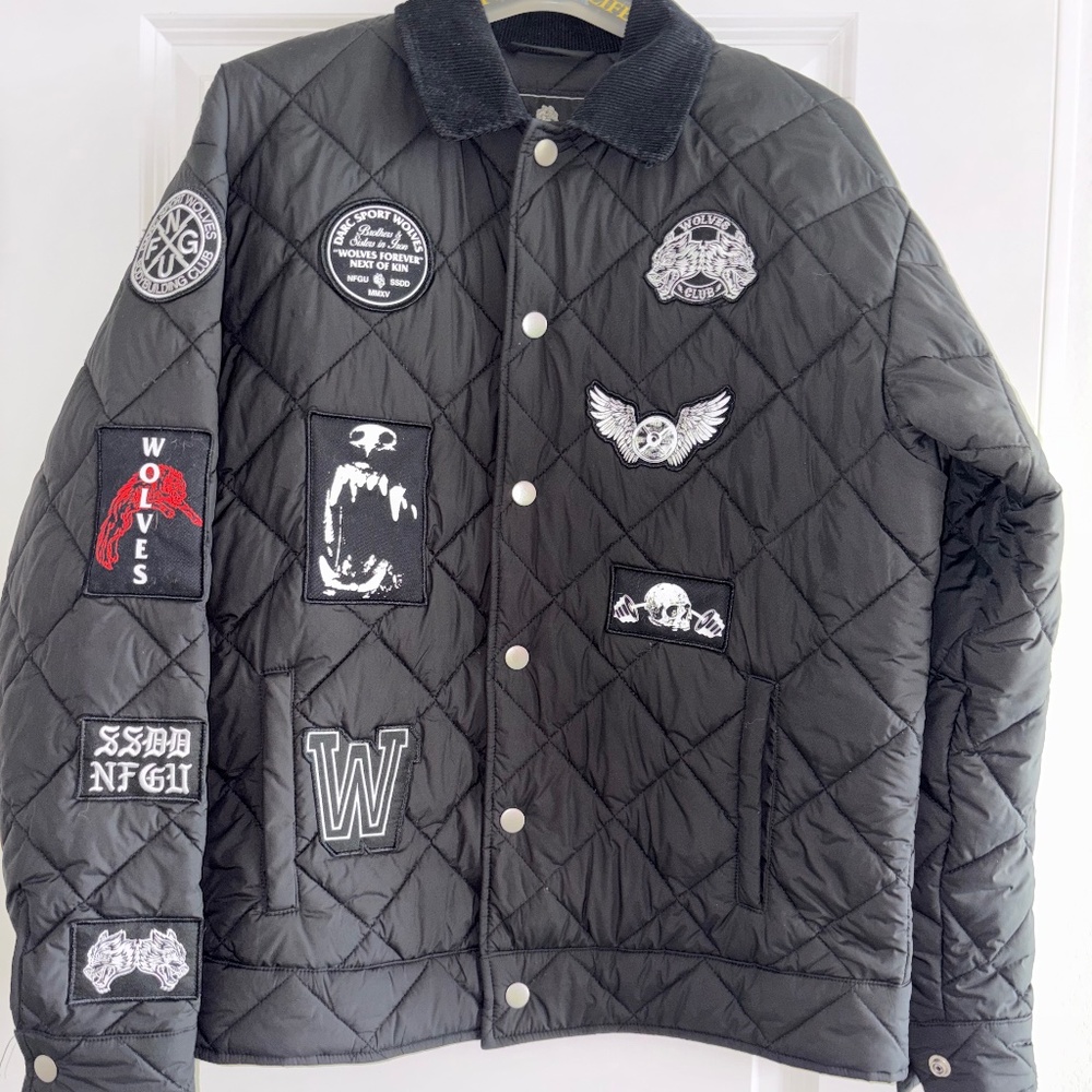 DARC SPORT WOLVES Black Quilted Unisex Snap Front Patches Jacket Size S